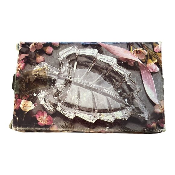 24% Lead Crystal Leaf Dish with Box – Made in China – 3.5" x 2.25" – 1990s to Ea - Picture 3 of 6